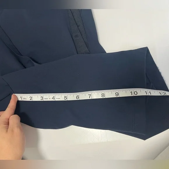 Athleta Metro Downtown Shorts - Picture 4 of 11